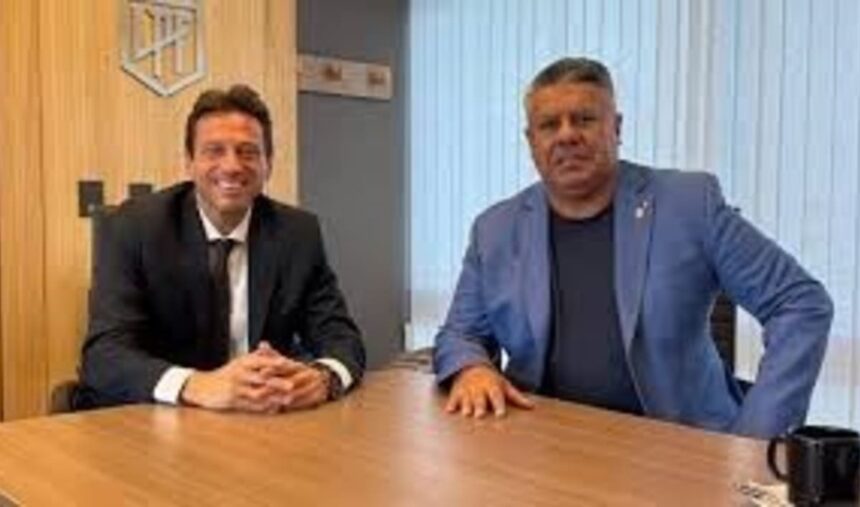AFA exigió a San Lorenzo que se abstenga de sancionar a Moretti, el presidente del fajo de dólares