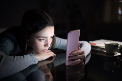Esto es lo que le sucede al cerebro cuando vemos videos a velocidades más rápidas de lo normal