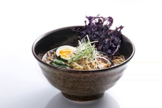 Los secretos de la comida rápida japonesa que se puso de moda entre los porteños