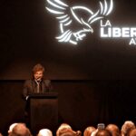 Milei y Caputo apuntaron con dureza contra el PJ, que ganó una prórroga para presentar a sus candidatos