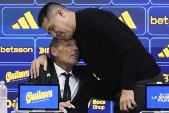 Riquelme se esconde detrás de Russo, pero el DT necesita la ayuda del ídolo (y presidente)