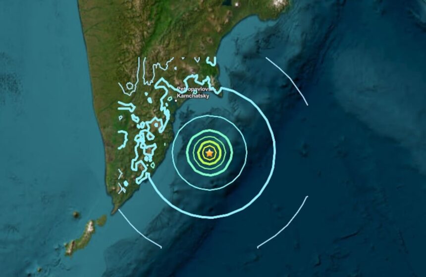 Un-poderoso-terremoto-de-magnitud-88-en-Rusia-desato-alertas-860x558