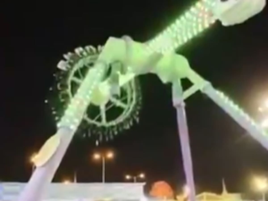 Video: así se desplomó un juego mecánico en Arabia Saudita