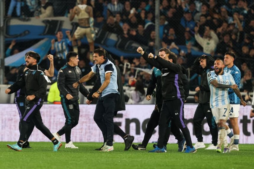 De Racing positivo a Racing creyente: la fe de un equipo que tuvo épica ante Peñarol y luchará con Vélez