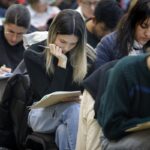 El Gobierno cambia de postura y anuncia que solo 141 médicos deberán volver a rendir el examen de residencias