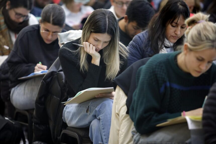 El Gobierno cambia de postura y anuncia que solo 141 médicos deberán volver a rendir el examen de residencias