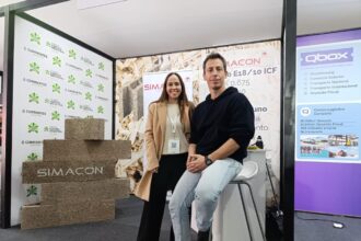 El austríaco que llegó por un sueño romántico y hoy sorprende con la producción de un ladrillo muy especial