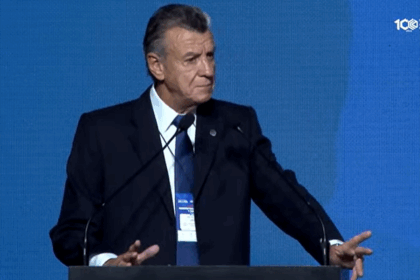El presidente de la Cámara de Comercio dio un fuerte respaldo a Milei para las elecciones y apuntó contra los diputados de la oposición