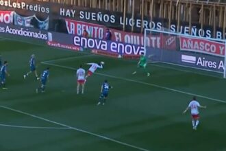 Galera y bastón de Lescano y la palomita de López Muñoz para la goleada de Argentinos ante Racing