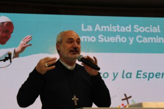 La Iglesia alertó sobre “la necesidad de una economía con rostro humano”
