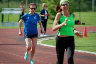 La historia de la runner de 92 años que tiene células musculares “de una joven de 20”, según un estudio