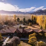 La historia detrás de la reapertura de un hotel que fue un castillo y está ubicado donde filmó Brad Pitt