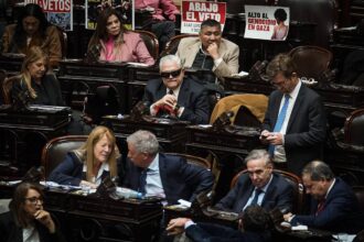 La oposición aprobó por abrumadora mayoría el proyecto que obliga a aumentar los salarios del Garrahan