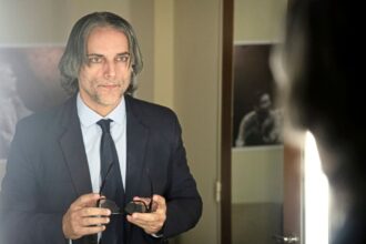La trastienda de Ricardo III: espantasuegras, un Torino 1973 y cuatro horas de vértigo y compromiso artístico