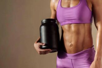 Los suplementos preentreno prometen más energía y mejor rendimiento para las actividades físicas