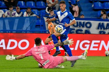 El show del Mellizo: Vélez reaccionó a un blooper de Magallán con dos golazos y e DT explotó de felicidad