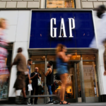 Era un gigante de las tiendas en EE.UU., pero una serie de errores lo derrumbó: por qué GAP cerró casi 2000 sucursales