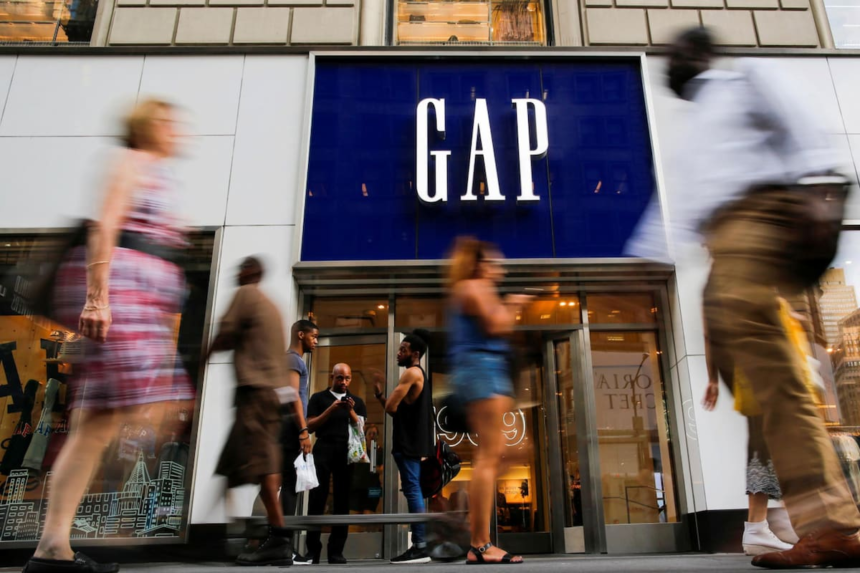 Era un gigante de las tiendas en EE.UU., pero una serie de errores lo derrumbó: por qué GAP cerró casi 2000 sucursales