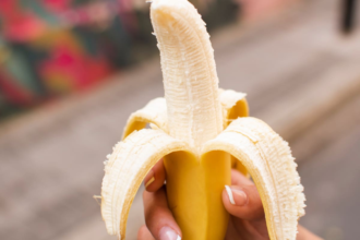 Este es el verdadero nombre de los “hilitos” de la banana: por qué no deberías tirarlos