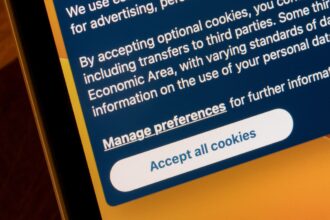 Menos carteles al entrar a una página web: Europa propone cambiar una normativa vigente desde 2018