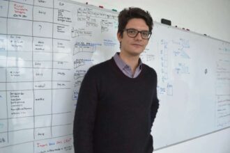 Murió Matías Travizano, el físico y emprendedor que ayudó a Milei a llegar a Silicon Valley