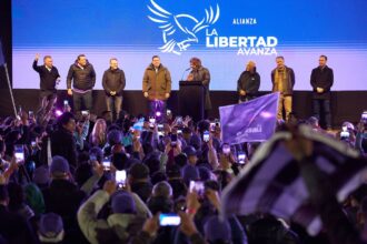 Qué pasaría con el dólar, las acciones y los bonos el lunes, según cuál sea el resultado de las elecciones en provincia de Buenos Aires