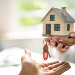 Buenas noticias para inquilinos y propietarios de California: la nueva ley que evitará que paguen miles de dólares