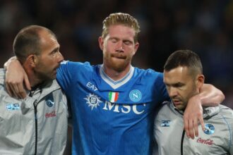 De Bruyne se desgarró al patear un penal y después Lautaro Martínez se insultó con Conte