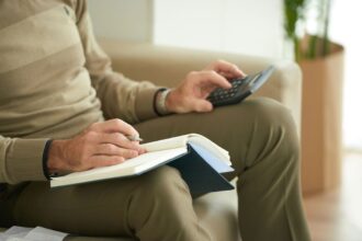 El Gobierno oficializó el desembolso del bono previsional para noviembre