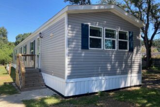 En Florida: cómo son y cuánto cuestan las casas prefabricadas de tres dormitorios que ofrecen en Pensacola