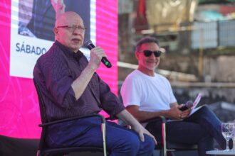En un sábado veraniego, la feria reúne al público con autores y cocineros consagrados