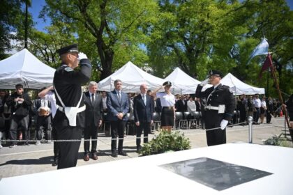 Homenaje a los policías porteños caídos en cumplimiento del deber
