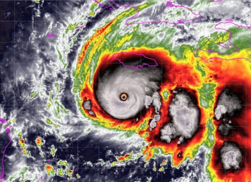 Huracán Melissa de categoría 5: última hora, impacto en Jamaica y trayectoria minuto a minuto, este martes 28