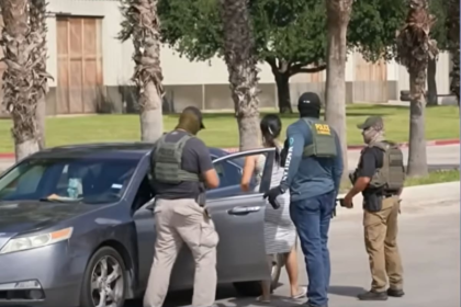 Para evitar al ICE en Texas: los documentos que todo migrante debe tener a mano si viaja por carretera
