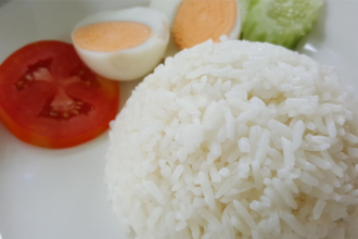 Por qué no hay que guardar el arroz cocinado para el día siguiente