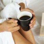 Por qué tomar café antes de una siesta podría ser el truco más efectivo para recargar energías