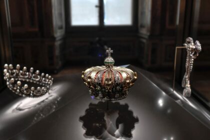 ¿Qué harán los ladrones con las joyas del Louvre? Las hipótesis se multiplican mientras buscan a los culpables