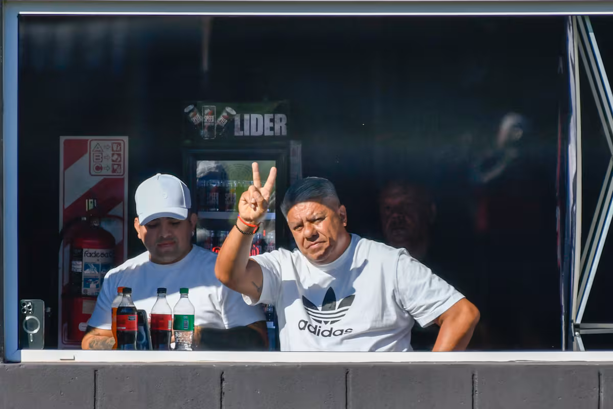 Deportivo Riestra y Barracas Central, un cruce bajo la lupa y con la presencia de Claudio Tapia