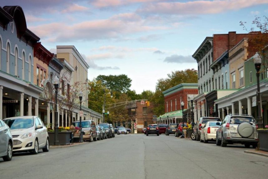 El tranquilo pueblo de Nueva York con belleza natural y un centro sin autos