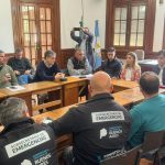 Funcionarios nacionales y provinciales coordinan acciones y la Rural estimó que hay más de 3 millones de hectáreas comprometidas