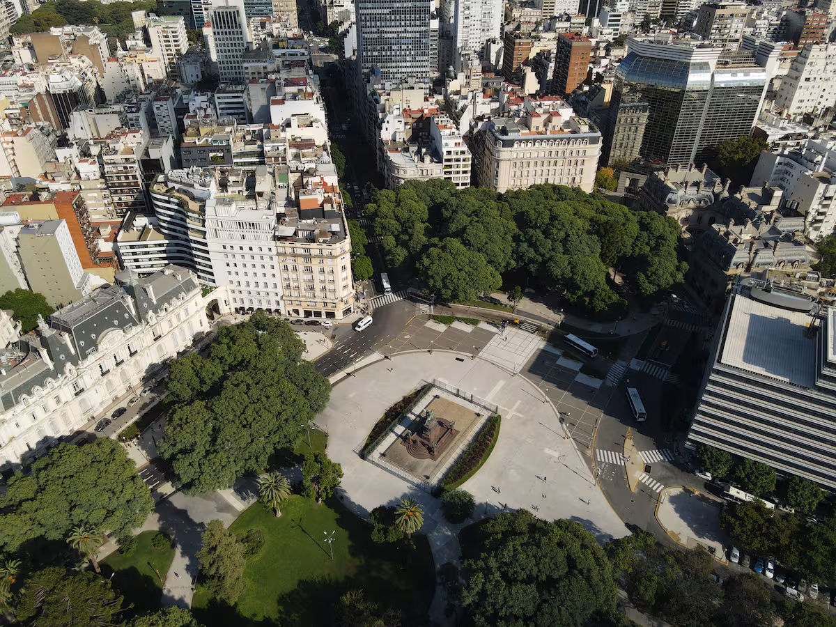Una noche para redescubrir un barrio que quiere mostrar su identidad creativa