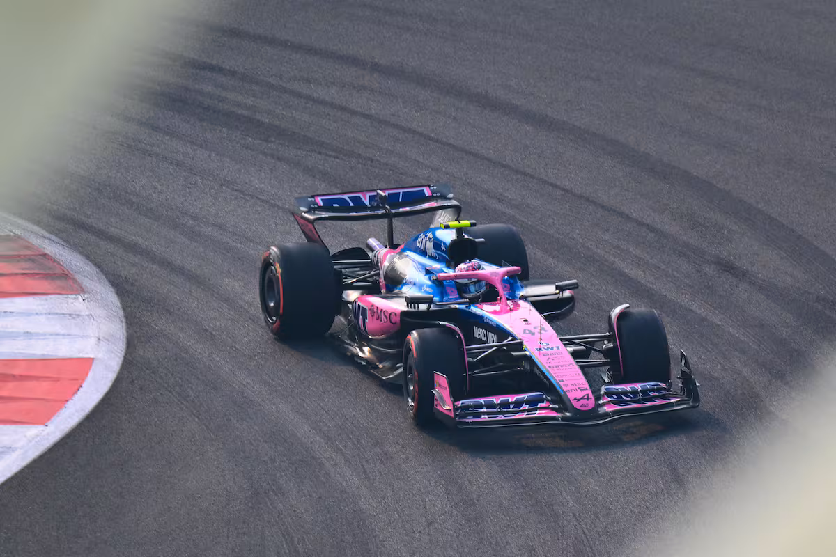 Colapinto largará último en el GP de Abu Dhabi de Fórmula 1, donde Verstappen sorprendió a los McLaren y se quedó con la pole