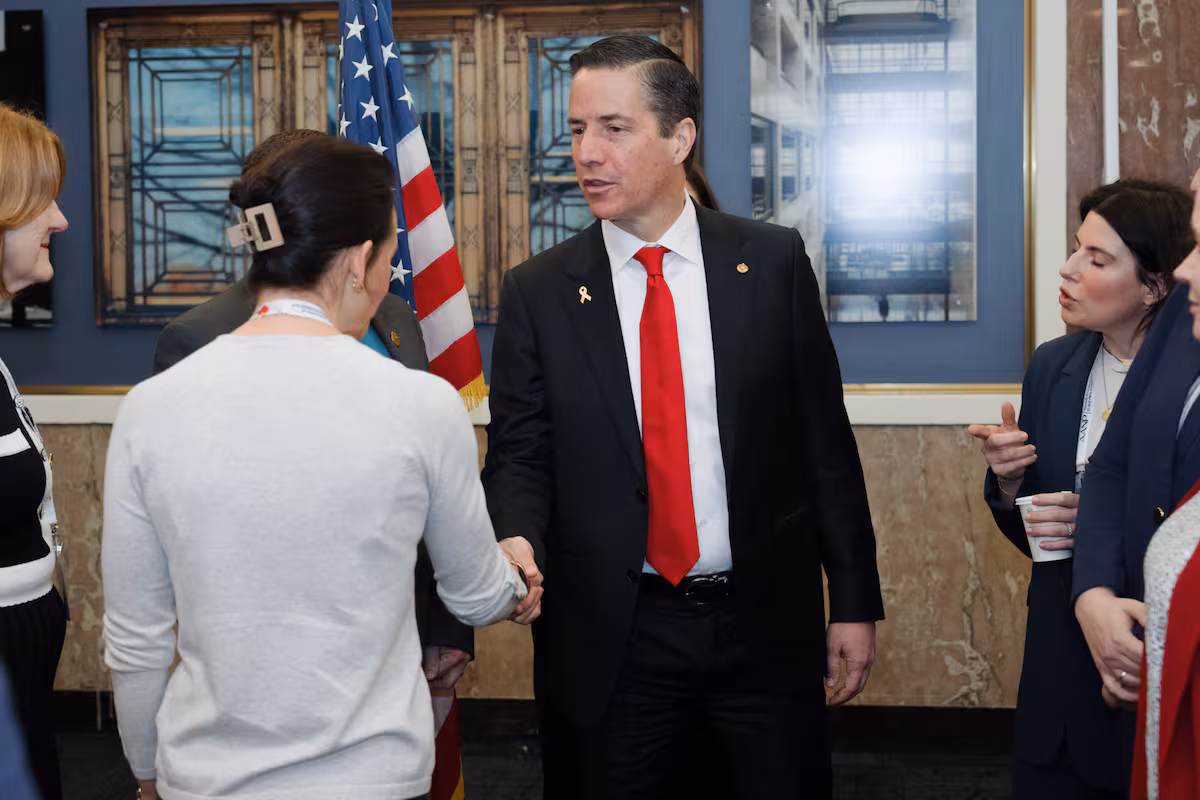 Quién es Bernie Moreno, el senador colombiano que impulsa una ley para eliminar la doble ciudadanía en EE.UU.