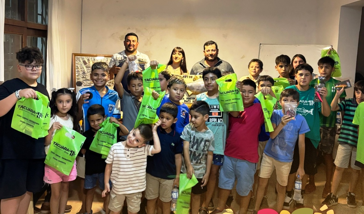 Charla para pequeños pescadores en el marco de las actividades Pre Pacú