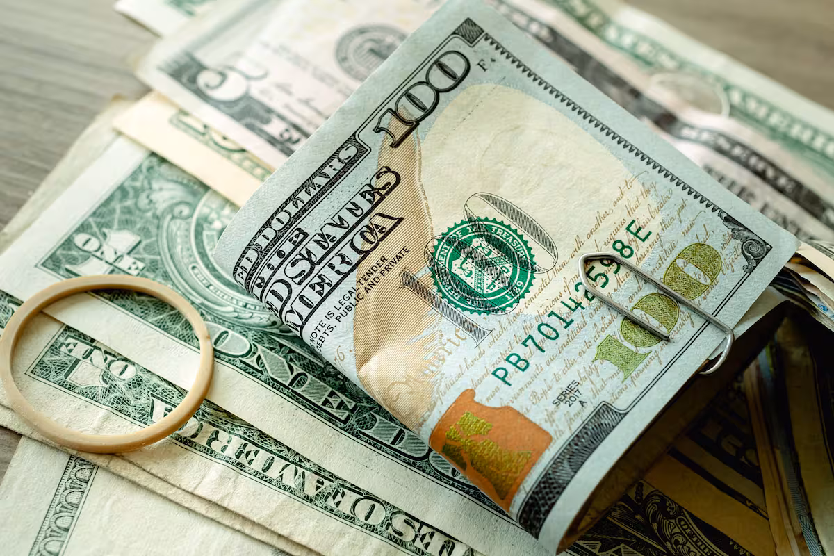 Dólar oficial y blue en vivo: cuánto cotizan hoy, jueves 26 de febrero