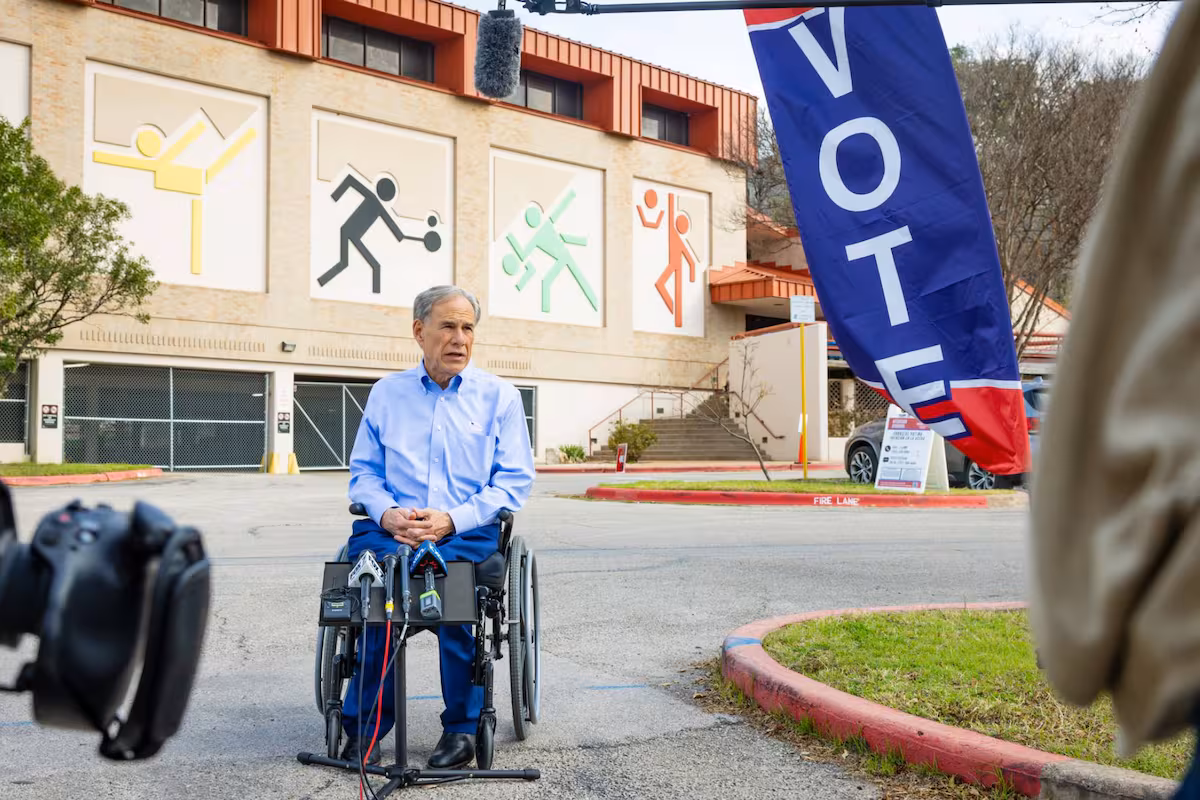 Elecciones 2026 en Texas: por qué Greg Abbott está en silla de ruedas y cómo nació el apodo “Hot Wheels”