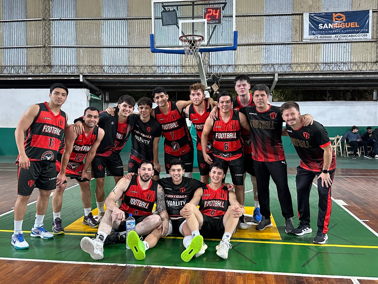 Foot Ball cerró la fase regular con un triunfo en Corrientes